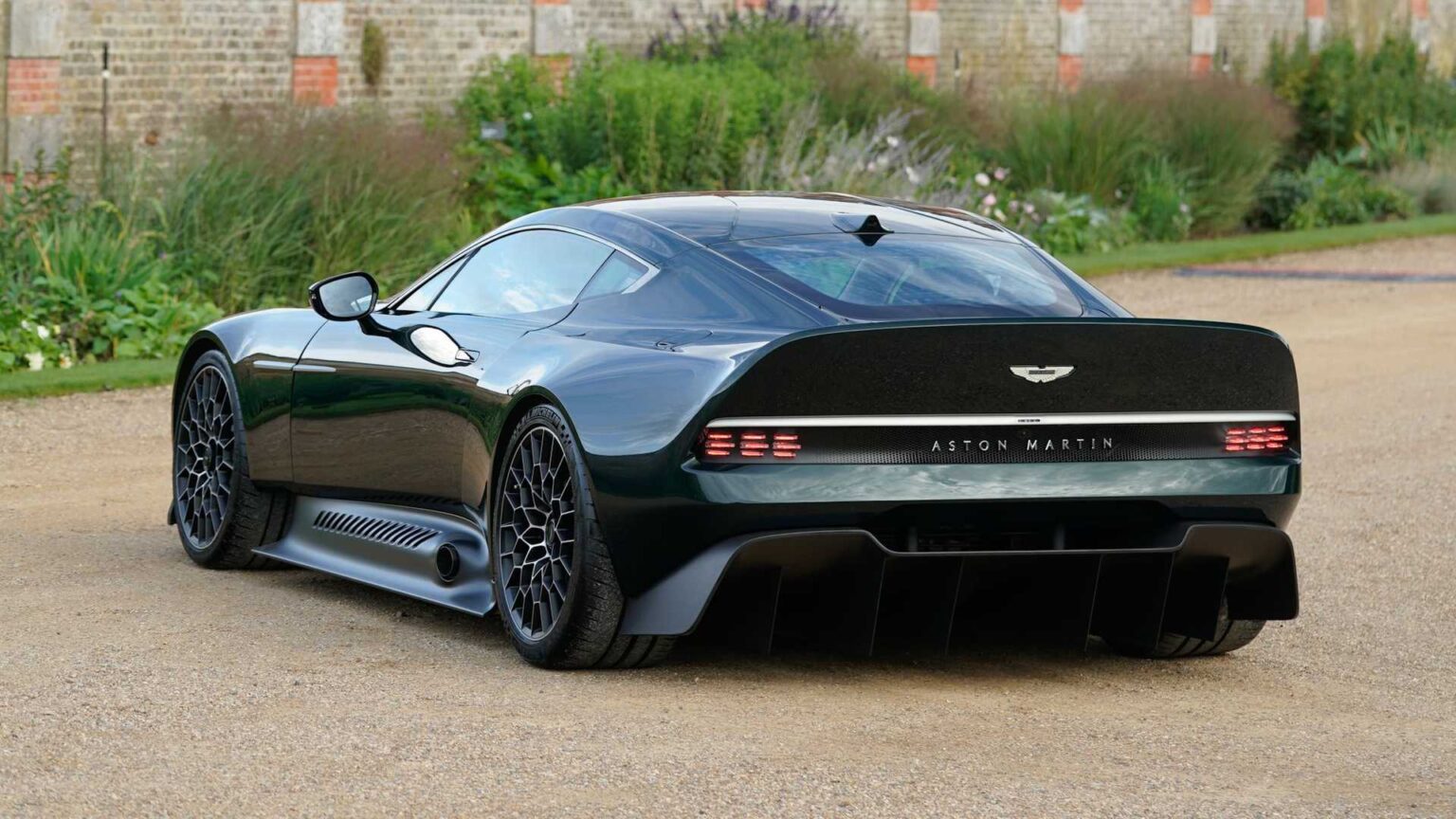 Aston Martin Victor... The One-Off Dream celebreMagazine